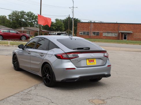 Used 2022 Honda Civic Sport image 7