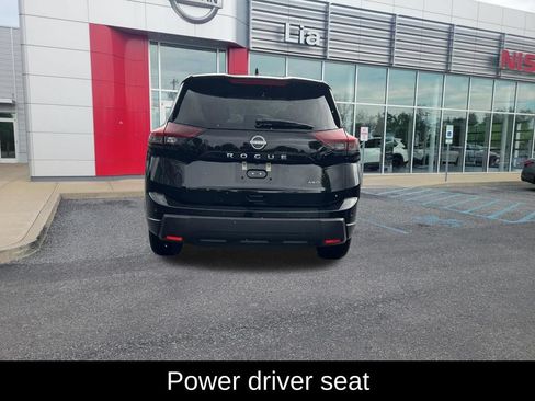 Certified 2026 Nissan Rogue SV AWD/4WD image 12