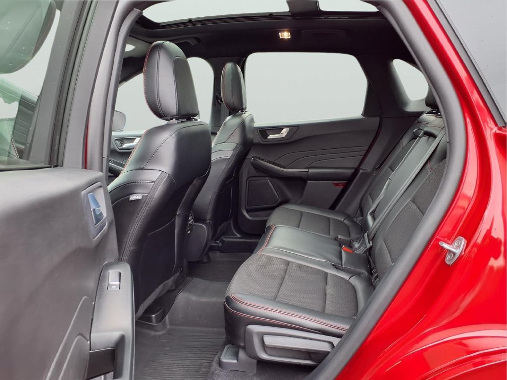 Used 2024 Ford Escape ST-Line w/ Tech Pack #1 AWD/4WD image 10