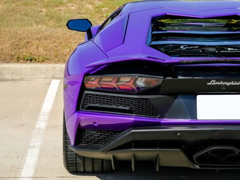 Used 2018 Lamborghini Aventador S AWD/4WD image 40