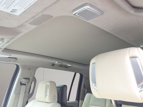 Used 2023 Cadillac Escalade ESV Sport Platinum w/ LPO, ONYX Package AWD/4WD image 21