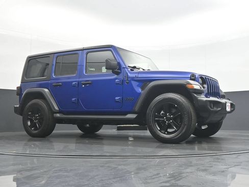 Used 2020 Jeep Wrangler Unlimited Sport AWD/4WD image 32