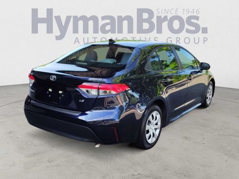 Used 2023 Toyota Corolla LE FWD image 3