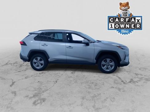 Used 2025 Toyota RAV4 XLE AWD/4WD image 2