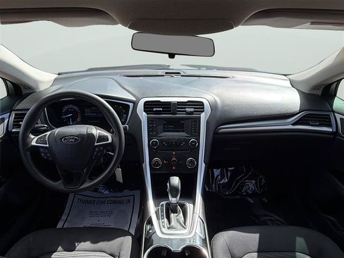 Used 2016 Ford Fusion SE FWD image 15