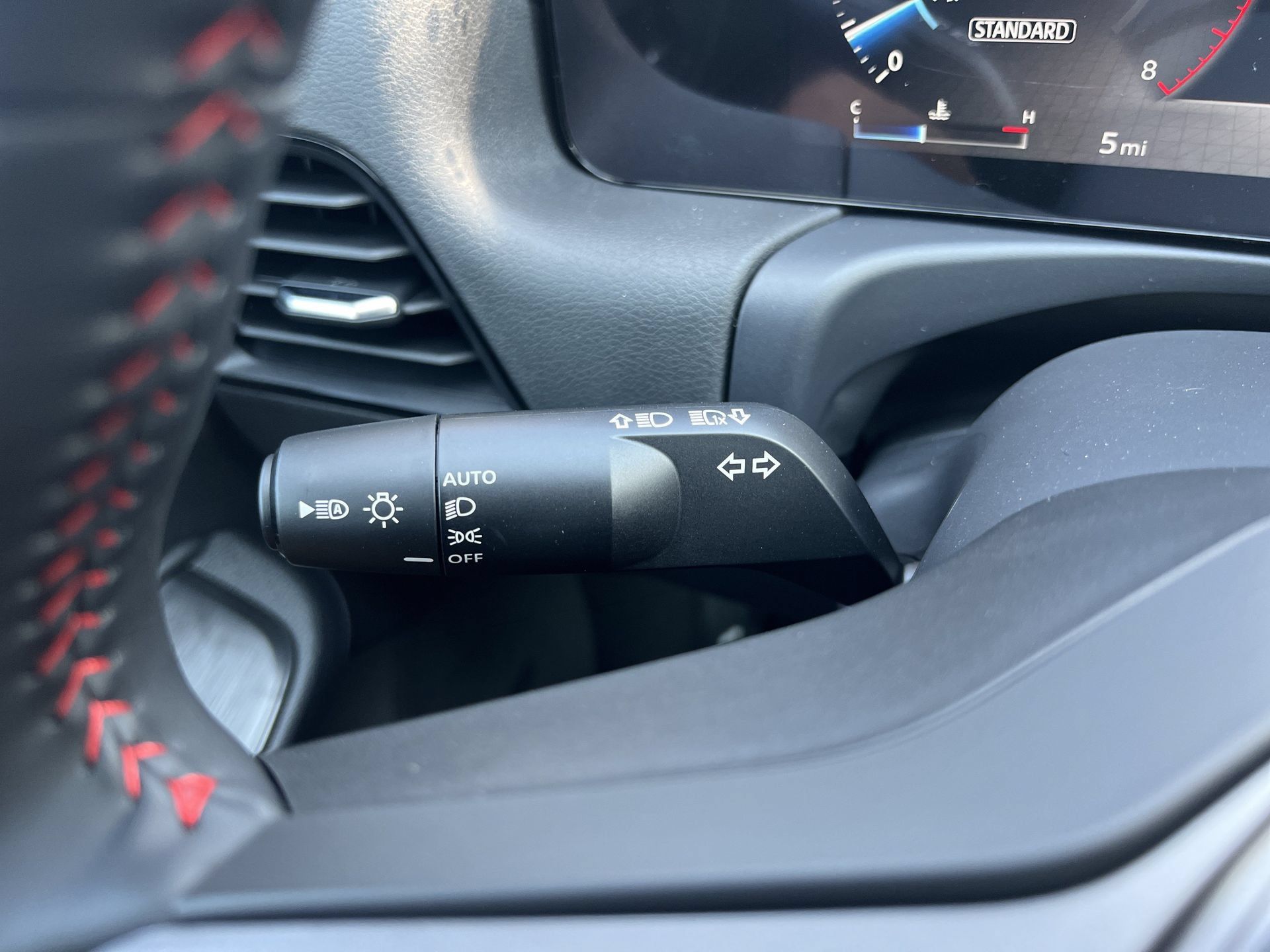 New 2027 Nissan Sentra SR w/ SR Premium Package FWD image 10