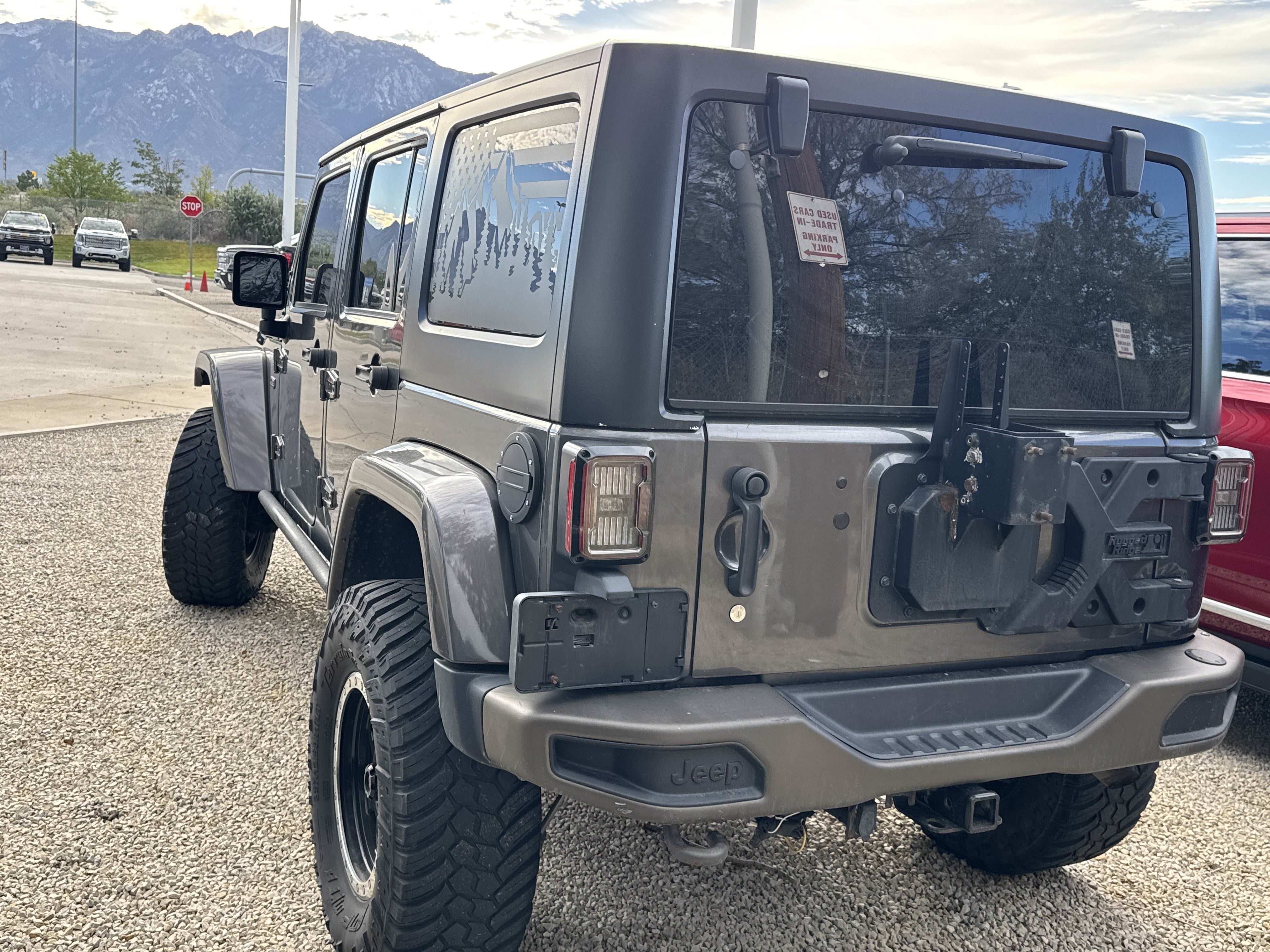 Used 2016 Jeep Wrangler Unlimited Sahara AWD/4WD image 5
