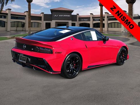 Used 2025 Nissan Z NISMO w/ Floor Mat Package RWD image 8