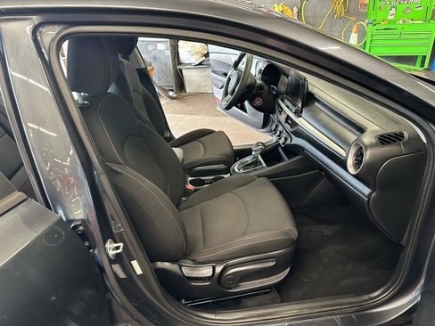 Used 2020 Kia Forte LXS FWD image 14