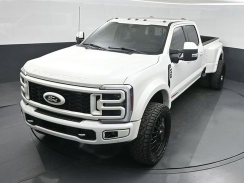 Used 2024 Ford F450 Limited w/ FX4 Off-Road Package AWD/4WD image 37