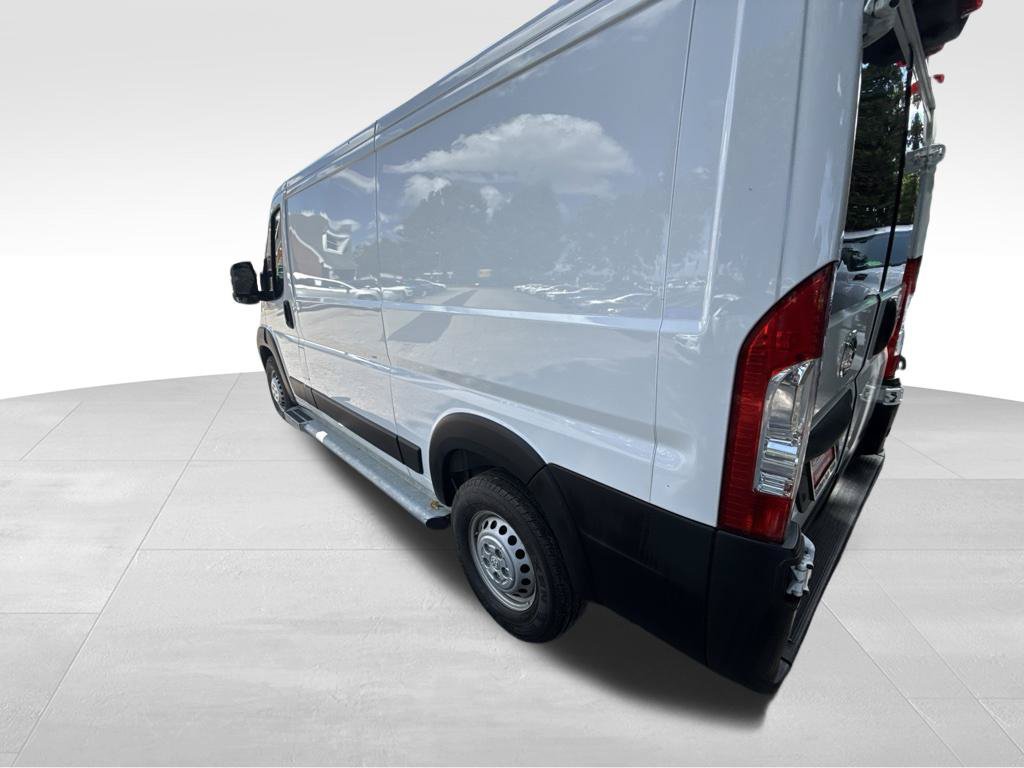 Used 2025 RAM ProMaster 2500 w/ U-Haul Equipment Group FWD image 3