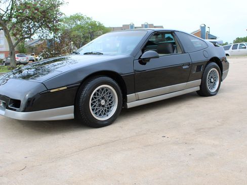 Used 1987 Pontiac Fiero GT RWD image 21