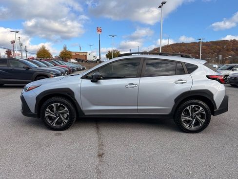 Used 2024 Subaru Crosstrek 2.0i Premium image 3