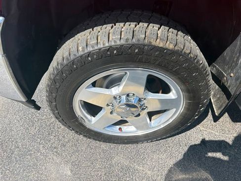Used 2014 Chevrolet Silverado 2500 LT w/ Interior Plus Package AWD/4WD image 16