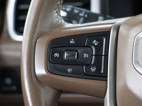 Used 2024 GMC Yukon Denali w/ Advanced Technology Package AWD/4WD image 14