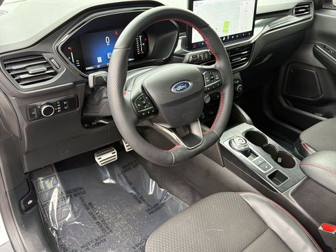 Used 2023 Ford Escape ST-Line w/ Tech Pack #1 FWD image 4