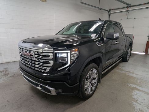 Used 2024 GMC Sierra 1500 Denali w/ Denali Reserve Package AWD/4WD image 11