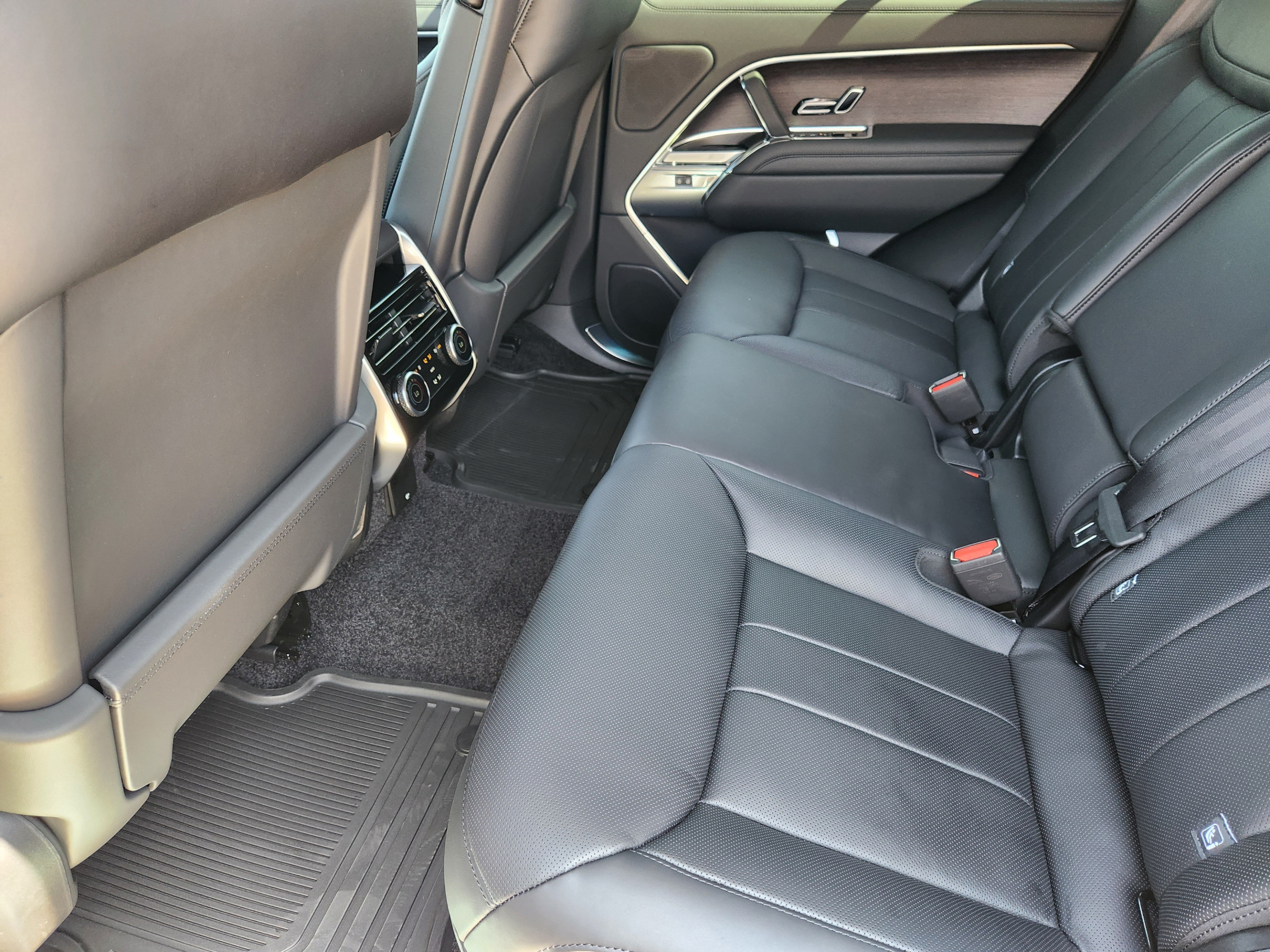New 2026 Land Rover Range Rover SE AWD/4WD image 24