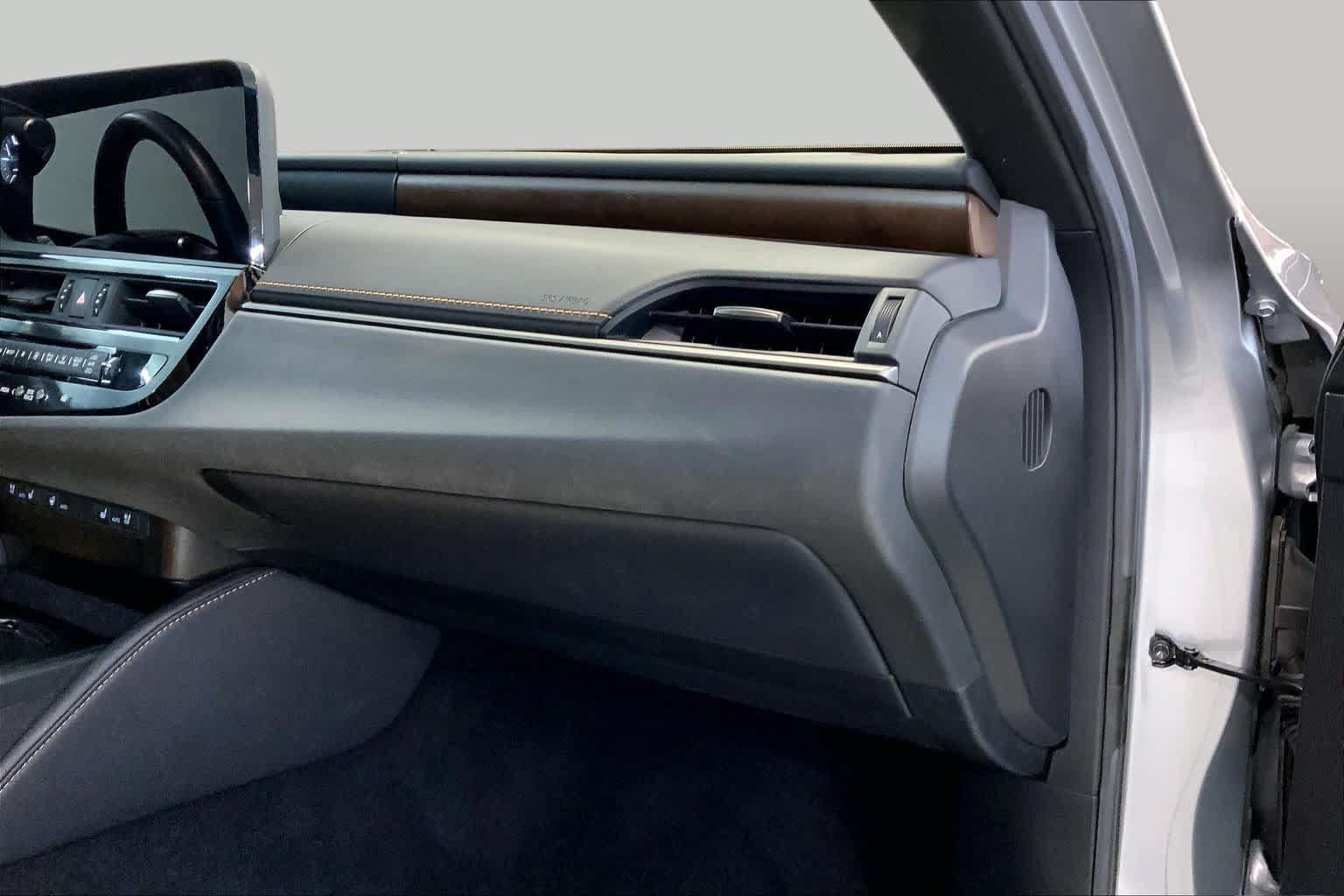 Used 2025 Lexus ES 350 w/ Accessory Package (Z1) FWD image 18