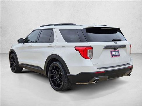 Used 2021 Ford Explorer XLT w/ Equipment Group 202A RWD image 8