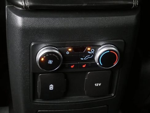 Used 2023 Ford Explorer Limited AWD/4WD image 14