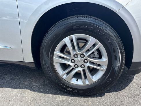 Certified 2021 Buick Enclave Essence image 13