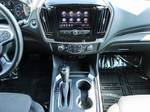 Used 2020 Chevrolet Traverse LS image 16