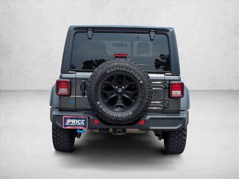 Used 2023 Jeep Wrangler Unlimited w/ Cold Weather Group AWD/4WD image 7