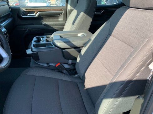 Certified 2024 GMC Sierra 1500 SLE image 19