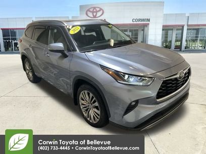 Used 2022 Toyota Highlander Platinum