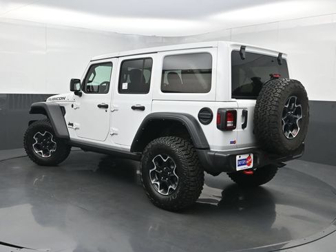 Used 2023 Jeep Wrangler Unlimited Rubicon w/ Cold Weather Group AWD/4WD image 24