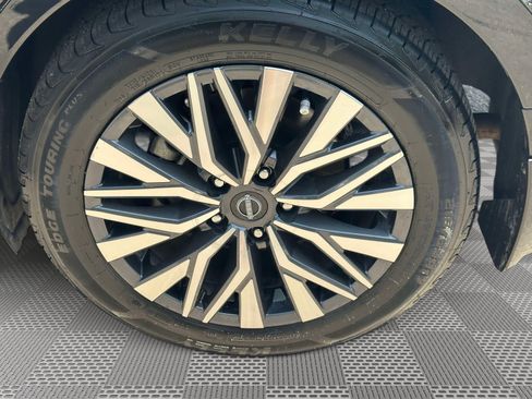 Used 2024 Nissan Altima 2.5 SV FWD image 30