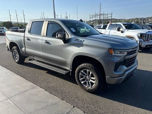 Used 2023 Chevrolet Silverado 1500 RST AWD/4WD image 3