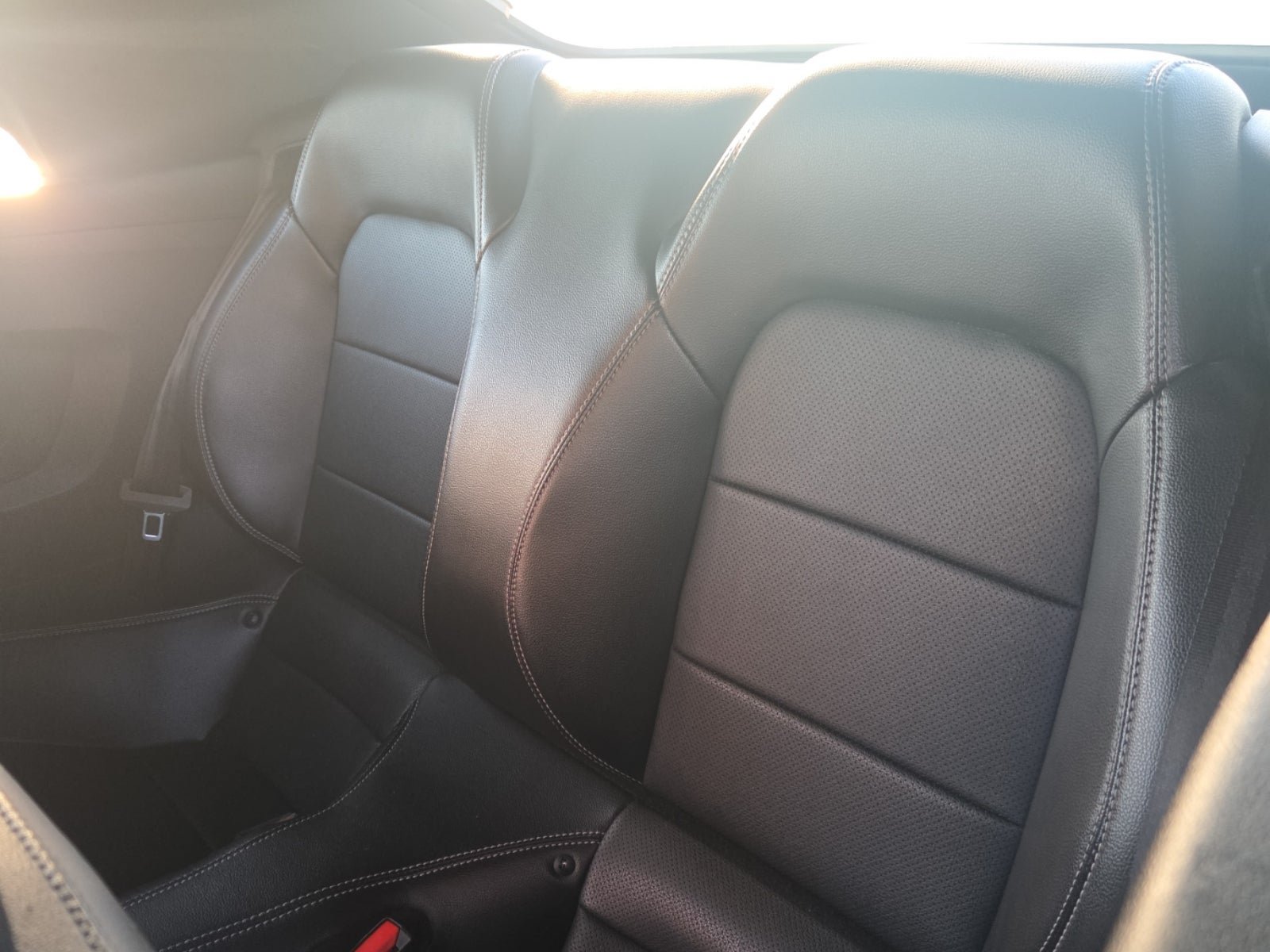 Used 2022 Ford Mustang Premium w/ Ford Safe & Smart Package RWD image 9
