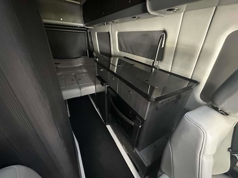 Used 2022 Mercedes-Benz Sprinter 3500 image 10