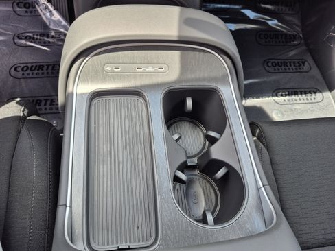 New 2027 Hyundai Palisade SE FWD image 28