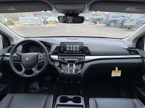 New 2026 Honda Odyssey Touring image 39