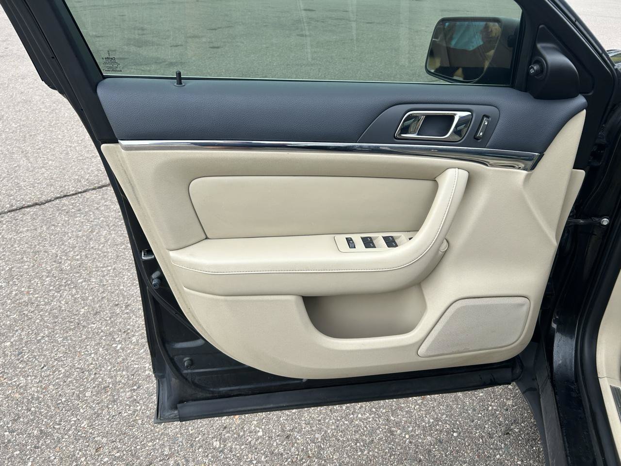 Used 2009 Lincoln MKS AWD image 14