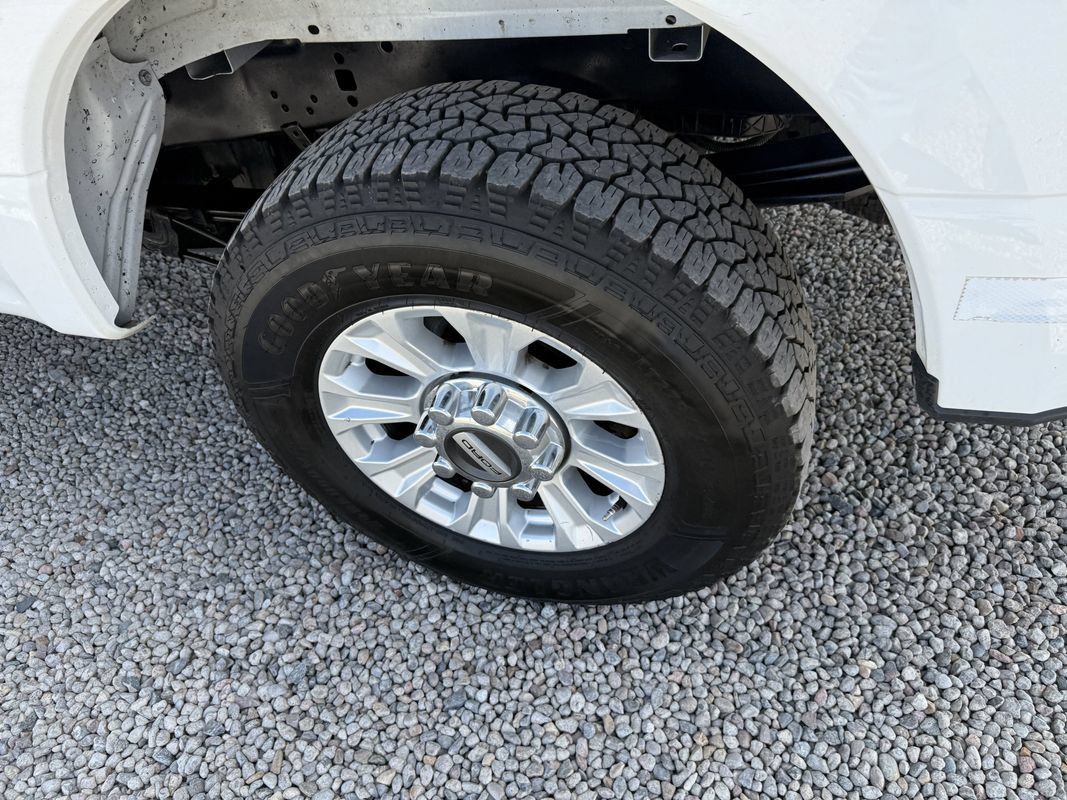 Used 2020 Ford F250 XL w/ STX Appearance Package AWD/4WD image 35