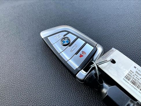 Used 2022 BMW X7 xDrive40i w/ Executive Package image 14