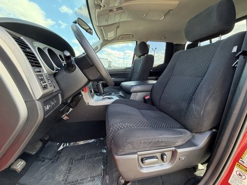 Used 2011 Toyota Tundra 4x4 Double Cab w/ SR5 Pkg image 14