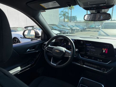 Used 2025 Chevrolet Equinox LT image 33