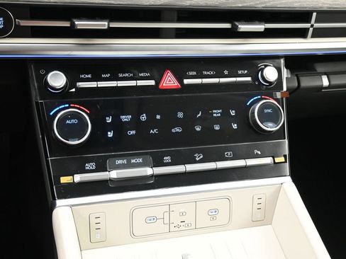 New 2026 Hyundai Santa Fe Calligraphy AWD/4WD image 18
