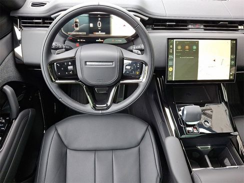 New 2025 Land Rover Range Rover Sport Dynamic SE image 8