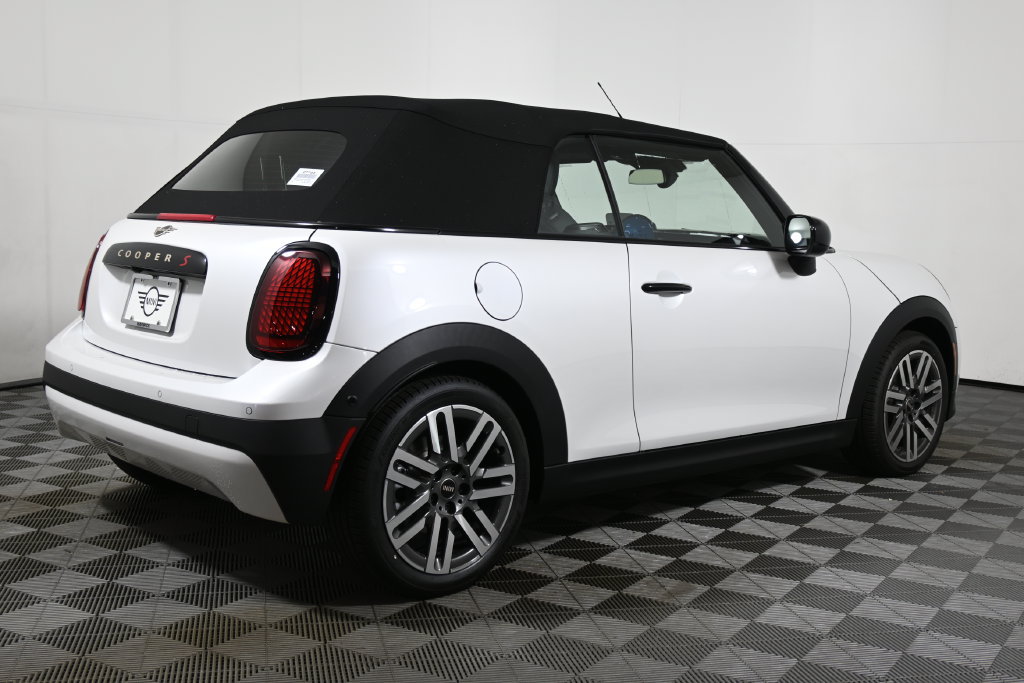 Used 2026 MINI Cooper S FWD image 8