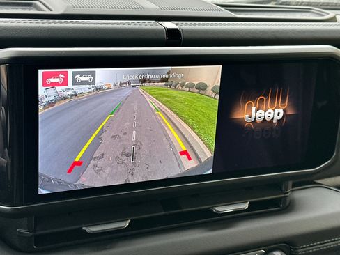 New 2026 Jeep Wrangler Unlimited Rubicon image 18