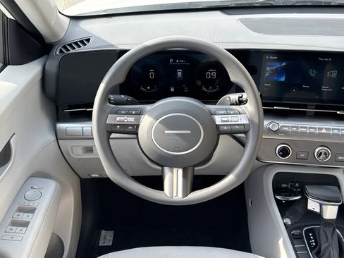 New 2026 Hyundai Kona SE image 18