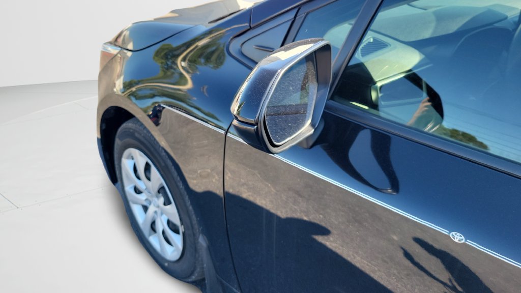 Used 2023 Toyota Corolla LE FWD image 11