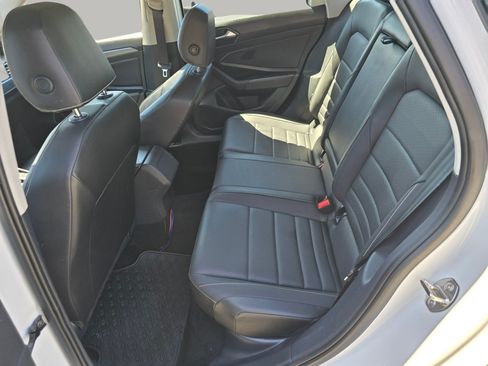 Used 2024 Volkswagen Jetta SE FWD image 23