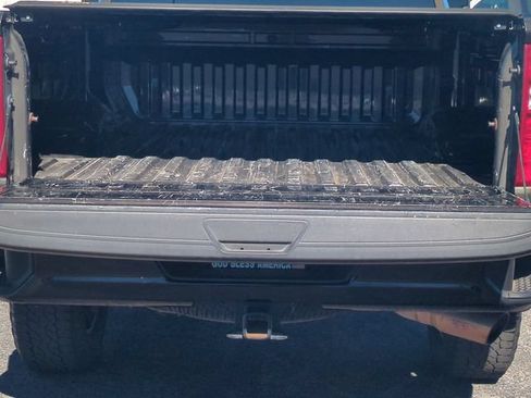 Used 2022 Chevrolet Silverado 2500 Custom w/ Custom Value Package AWD/4WD image 30